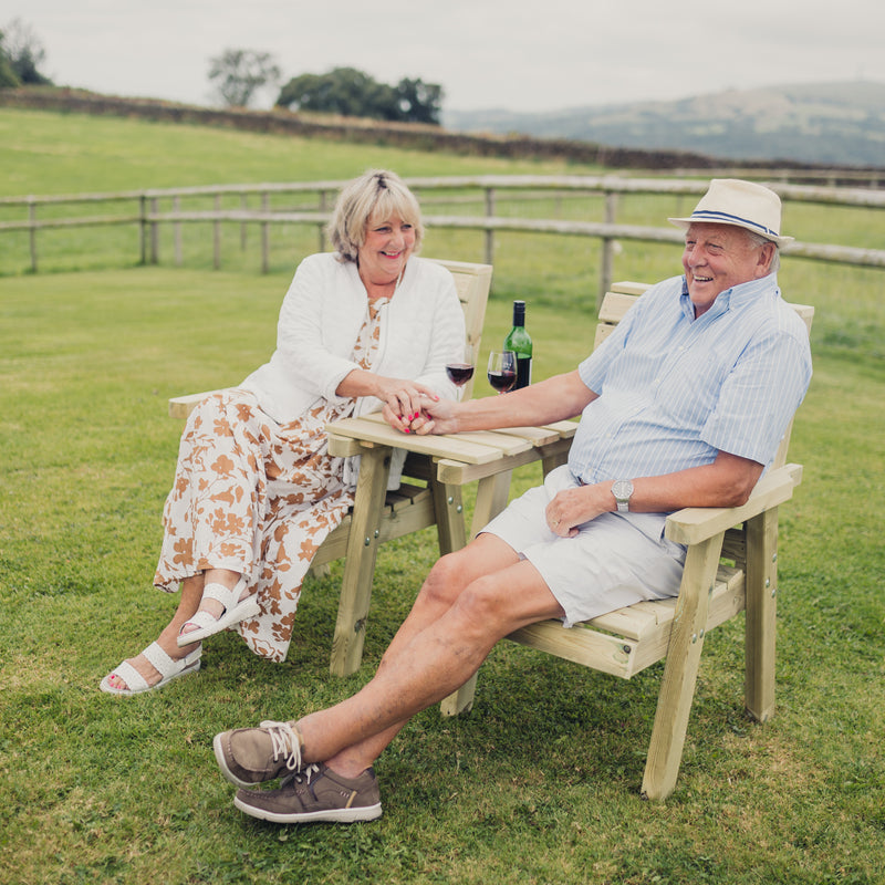 Churnet Valley Clover Love Seats with Straight Tray