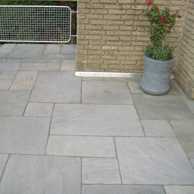 Heritage Light Grey Sandstone Paving Pack (19.5m2 - 66 Slabs/Mixed Pack)