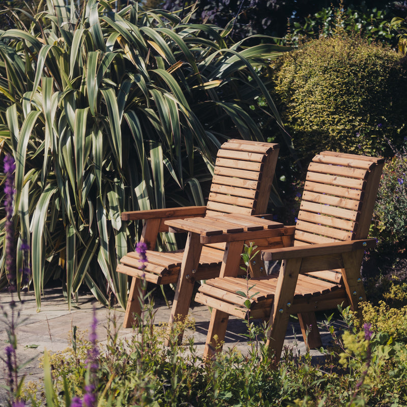 Churnet Valley Love Seat Square