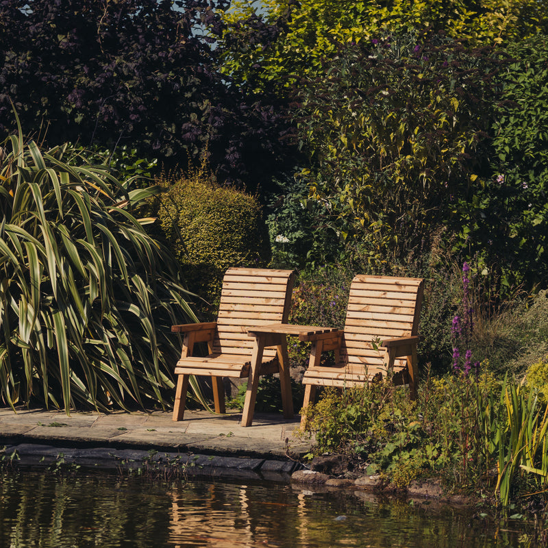 Churnet Valley Love Seat Square