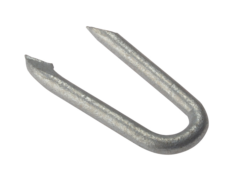 Galvanised netting staple, 15mm, made for securing netting, from ForgeFix.