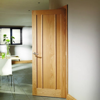Image for XL Joinery Worcester Pre-Finished Internal Oak Door 1981 x 610 x 35mm (24")